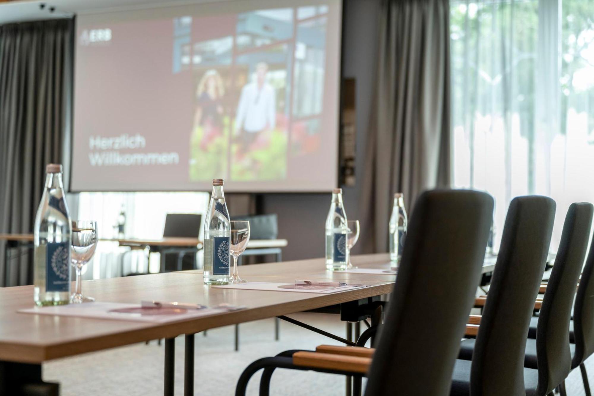 Best Western Plus Hotel Erb Vaterstetten Bagian luar foto