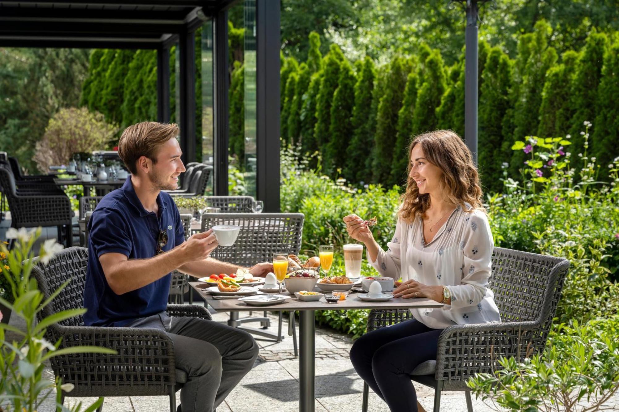 Best Western Plus Hotel Erb Vaterstetten Bagian luar foto
